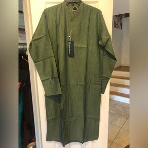 Men’s Pakistani Indian Bollywood style kameez and pants NWT